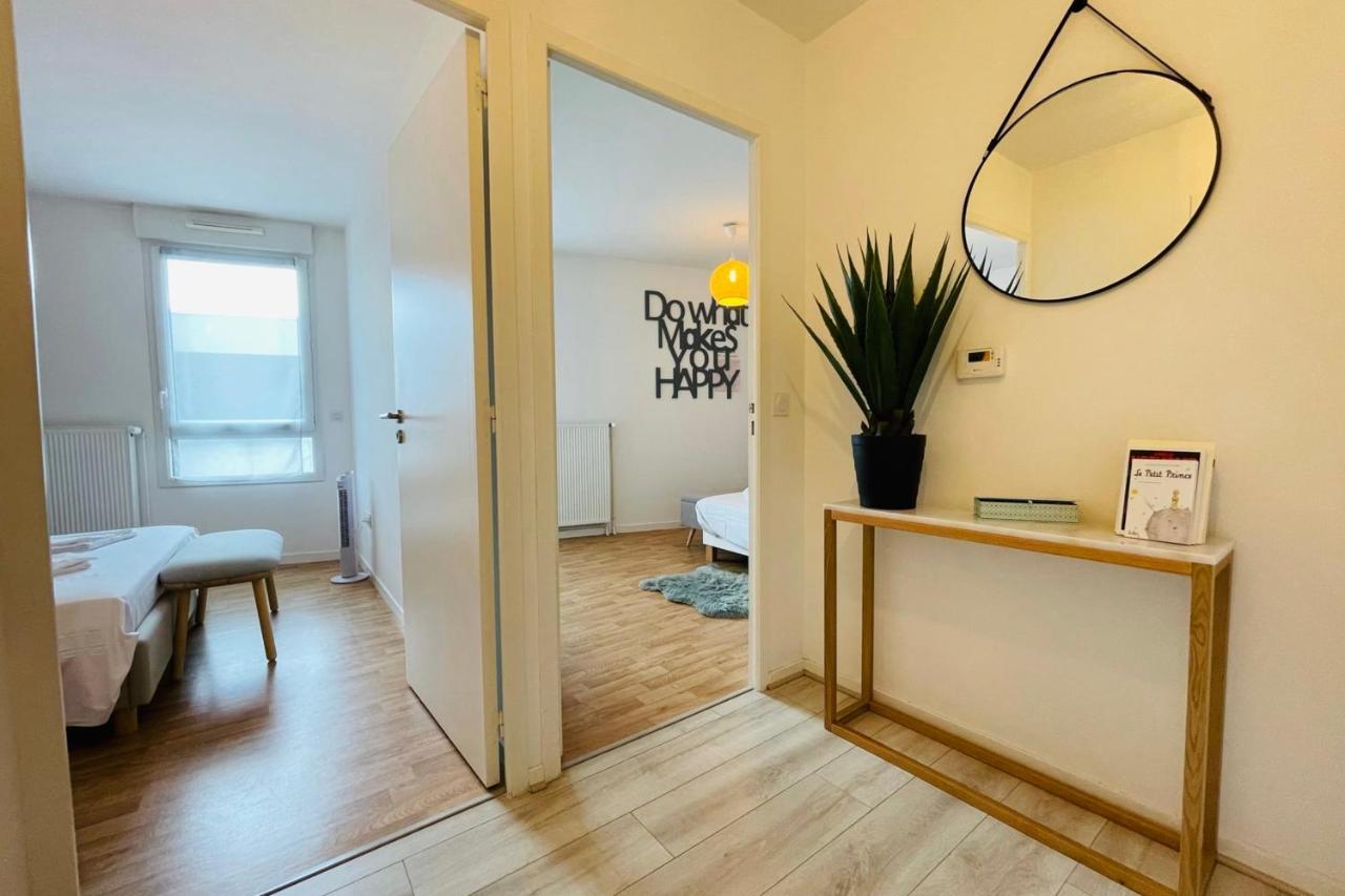 Bright Apartment In A New Building With Garage Tours Exterior foto